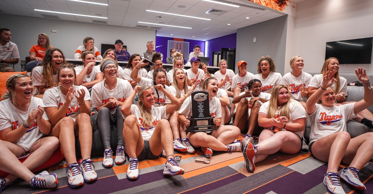 softball-watchparty