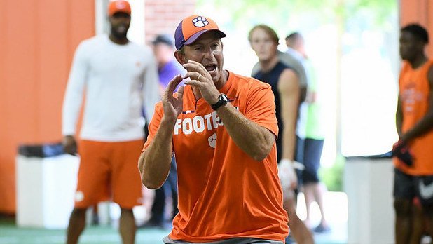 swinney_dabo_throw_camp_800