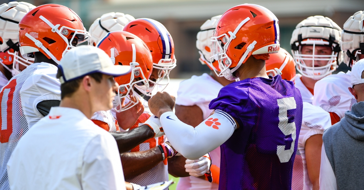 generic-clemson-offense-huddle-camp