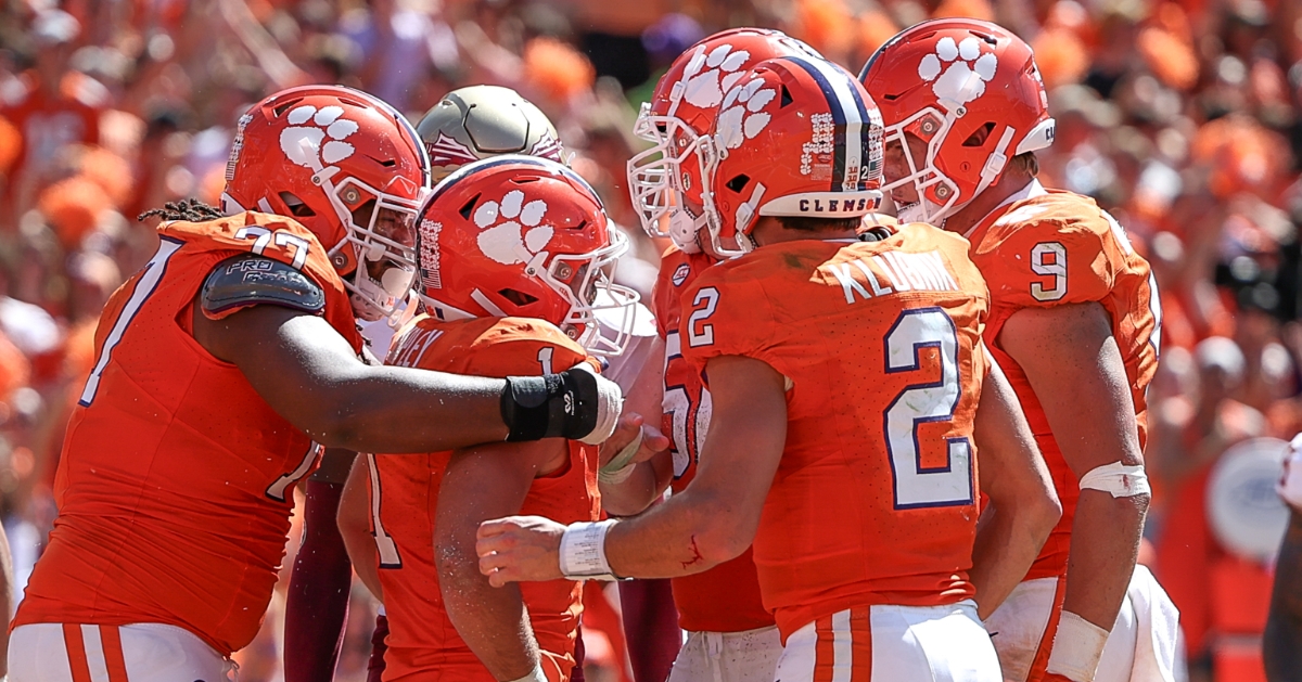 clemson-huddle-offense-fsu