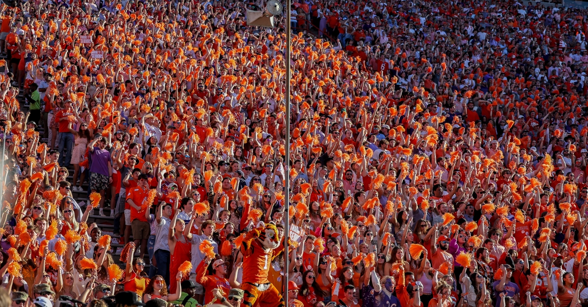 clemson-football-crowd