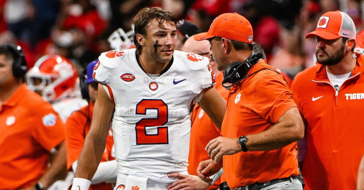 cade-dabo-sidelines-1