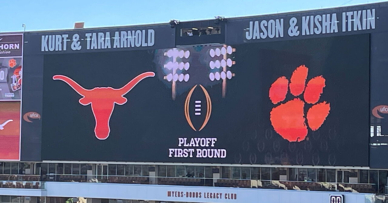 texas_clemson_scoreboard